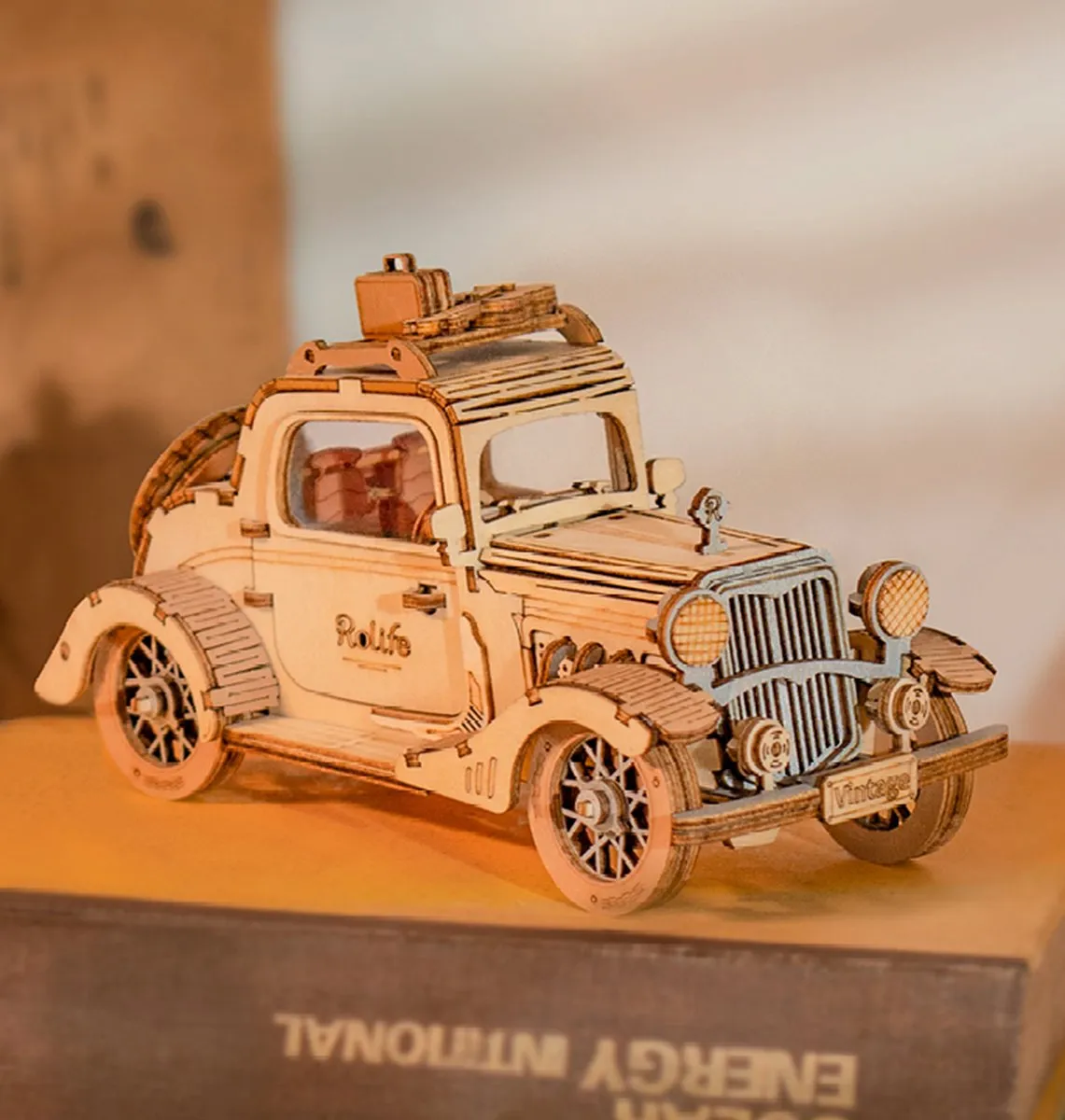 Robotime - Vintage Auto TG504 - Houten modelbouw speelgoed